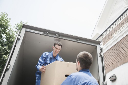 Comparing quotes from Woking removal companies